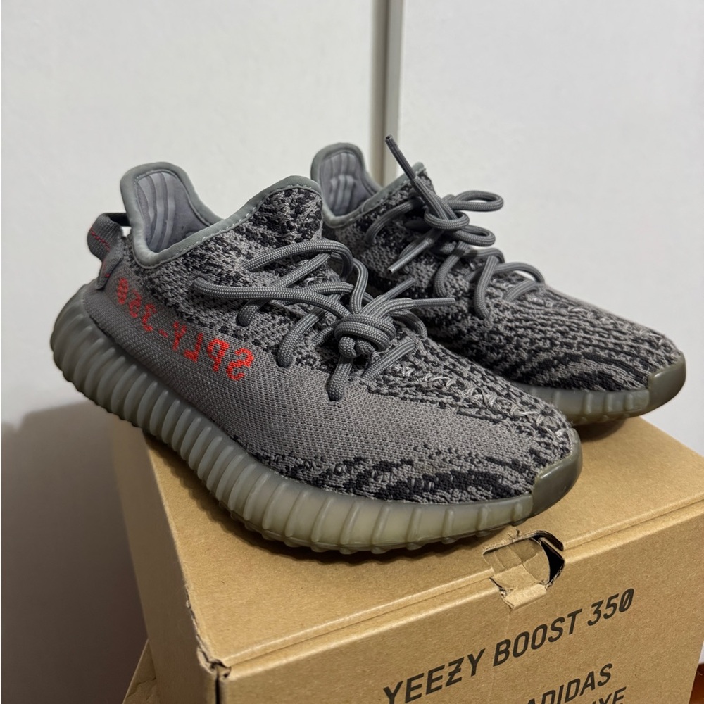 Yeezy 350 🩶👟